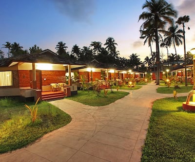 https://imgcld.yatra.com/ytimages/image/upload/t_hotel_yatra_city_desktop/v1478775228/Domestic Hotels/Hotels_Cochin/Cherai Beach Resorts/Overview.jpg